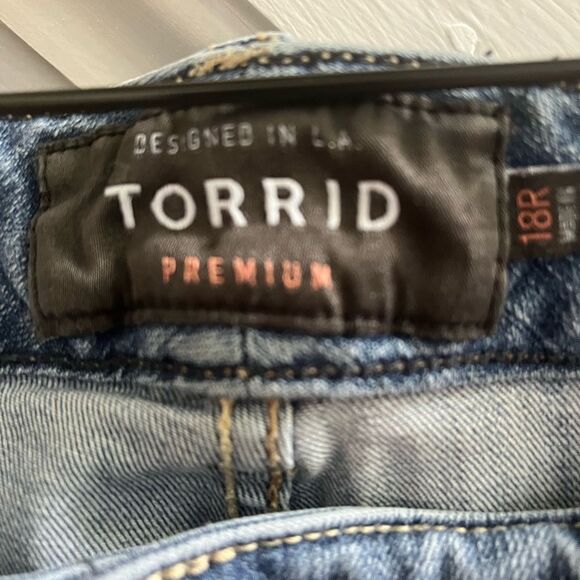 Torrid Premium Skinny Distressed Jeans sz 18R - Picture 3 of 7